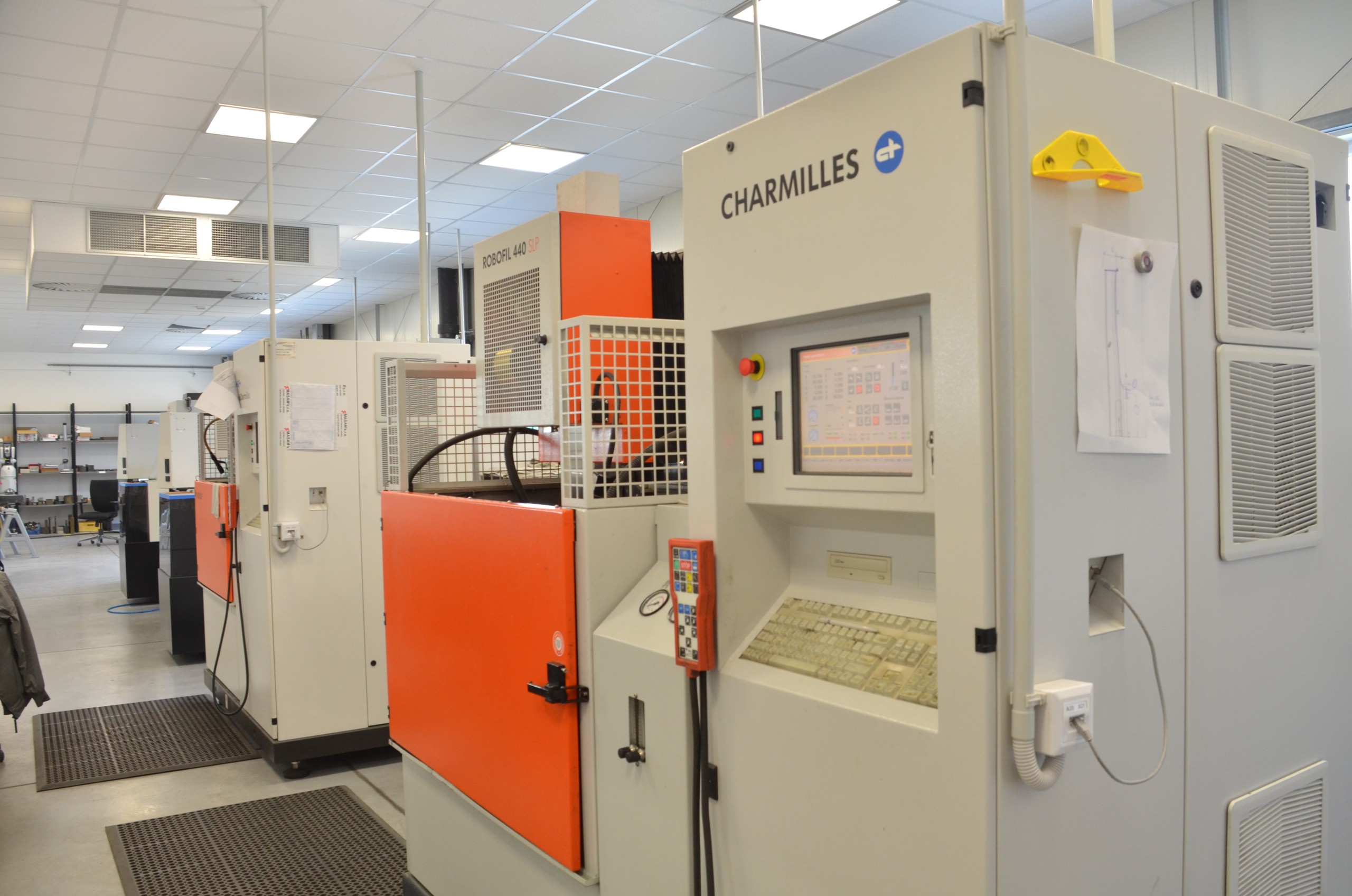 <p>TECHNOLOGICAL EXPANSION</p>